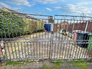 Photo 35- click for photo gallery